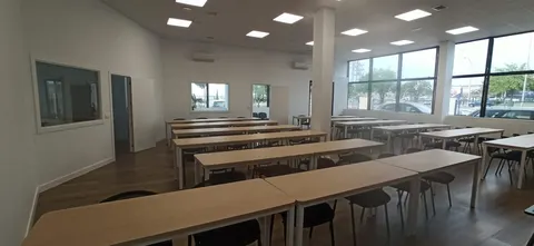 Aulas Alcanza (Villaverde) en Madrid, aforo hasta 65 personas · imagen 3