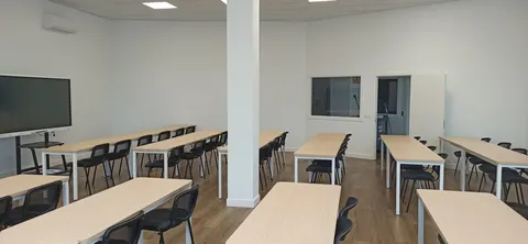 Aulas Alcanza (Villaverde) en Madrid, aforo hasta 65 personas · imagen 4