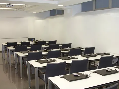 Cámara de Comercio de València (sede Poeta Querol) en Valencia, aforo hasta 100 personas · imagen 3