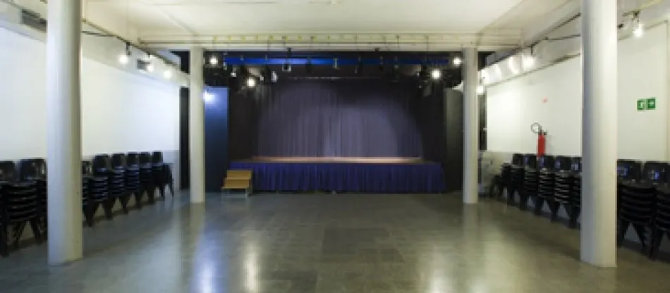 Centre Cívic La Sagrera - La Barraca (Sala d'Actes) en Barcelona, aforo hasta 120 personas