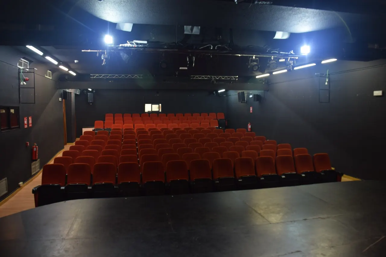 Cercle Català de Madrid (Teatro Santiago Rusiñol y Sala Espriu) en Madrid, aforo hasta 149 personas
