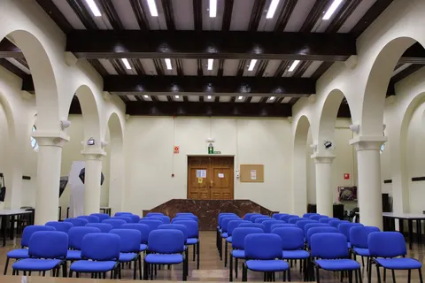 Colegio Mayor Universitario Pedro Cerbuna (alquiler de aulas) en Zaragoza, aforo hasta 240 personas