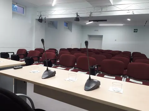 FUHEM - Espacio Abierto y Colegio Montserrat (salas en alquiler) en Madrid, aforo hasta 160 personas · imagen 5