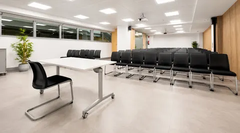 Ibercenter Azca (aulas de formación y salas) en Madrid, aforo hasta 100 personas · imagen 2
