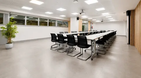 Ibercenter Azca (aulas de formación y salas) en Madrid, aforo hasta 100 personas · imagen 5