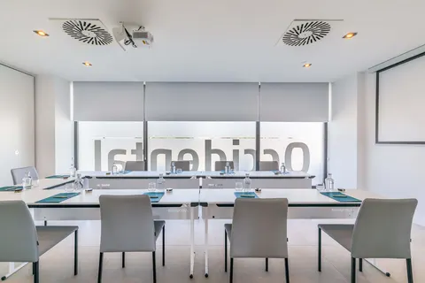 Occidental Fuengirola (Barceló) - Salón Pirámides en Fuengirola, aforo hasta 250 personas · imagen 3