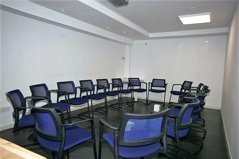 Oficina24 (Sala de Conferencias) en Barcelona, aforo hasta 60 personas · imagen 4