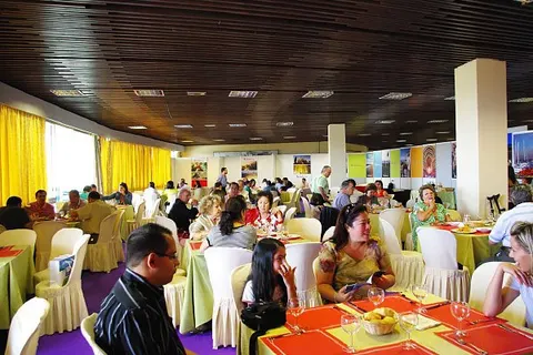 Palacio de Congresos de Torremolinos en Torremolinos, aforo hasta 817 personas · imagen 4