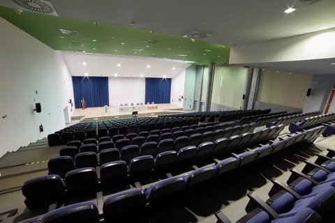 Universidad de Málaga - Auditorios y salones de actos (alquiler de espacios) en Málaga, aforo hasta 526 personas · imagen 4