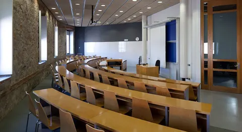 Universitat Pompeu Fabra - Campus Ciutadella y Poblenou (aulas y salas) en Barcelona, aforo hasta 200 personas · imagen 2